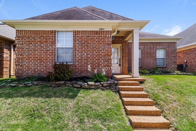 Building Photo - 10247 Morning Hill Dr Rental