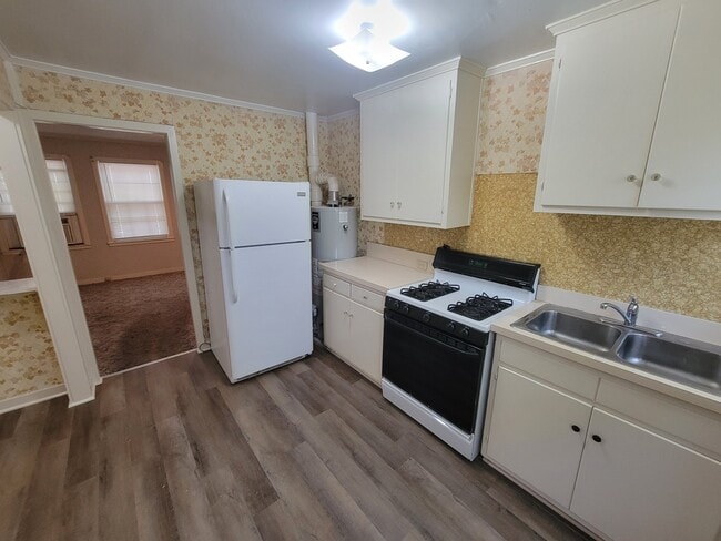 Photo - 4030 E Whitney Ln