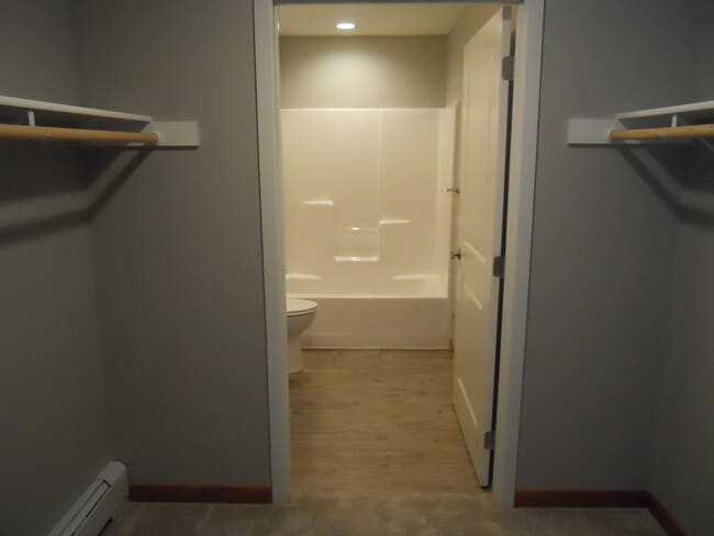 Walk in closet to bath