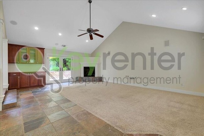 Photo - 7428 April St