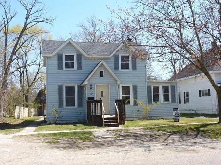Photo - 207 S Livingston St