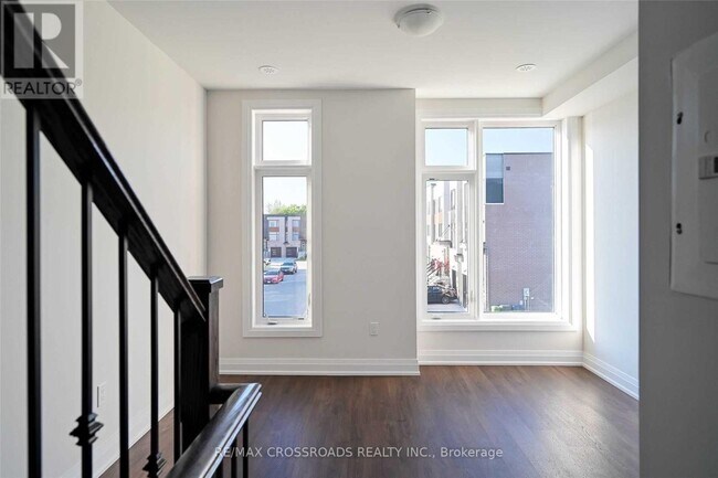 Photo - 37 Creekbank Rd