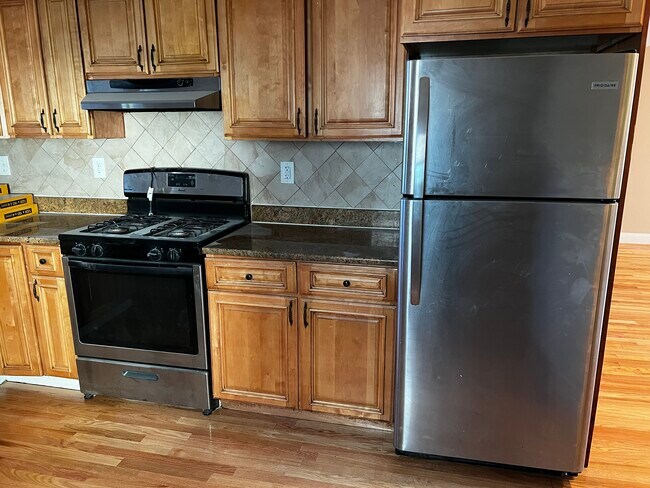 Photo - 30 Hollingsworth St