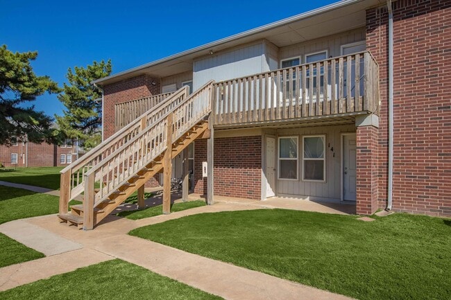 Photo - Oakwood West