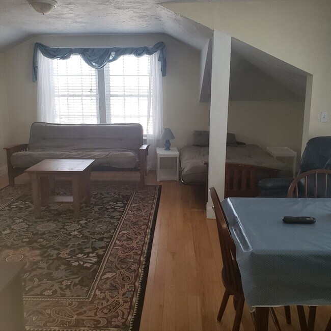 Photo - 398 B St Unit B