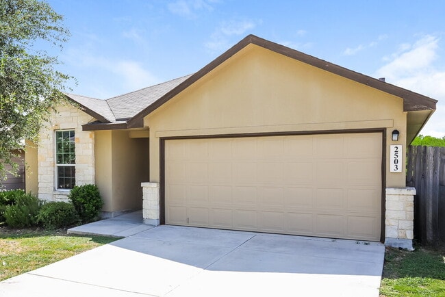 Photo - 2503 Barbwire Way