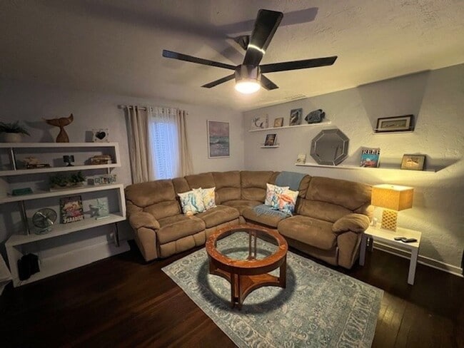Photo - 1213 55th St S