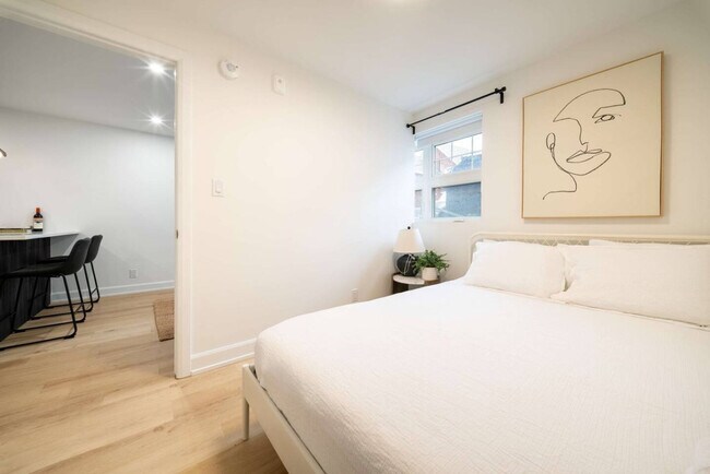 Photo - 658 Somerset St W Unit SI ID1580228P