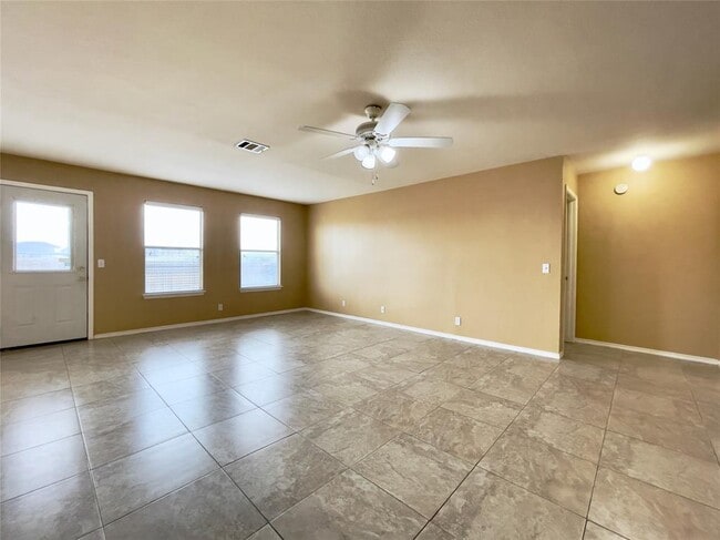 Photo - 318 Mitchell Dr