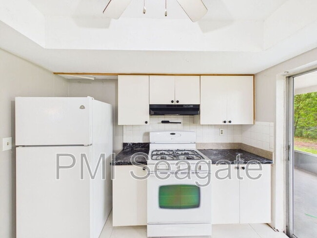 Photo - 7620 NW 21st St