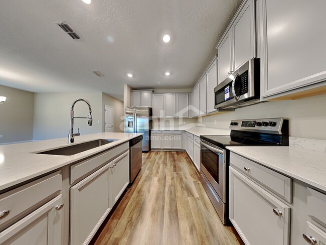 Photo - 82 Hemlock Point