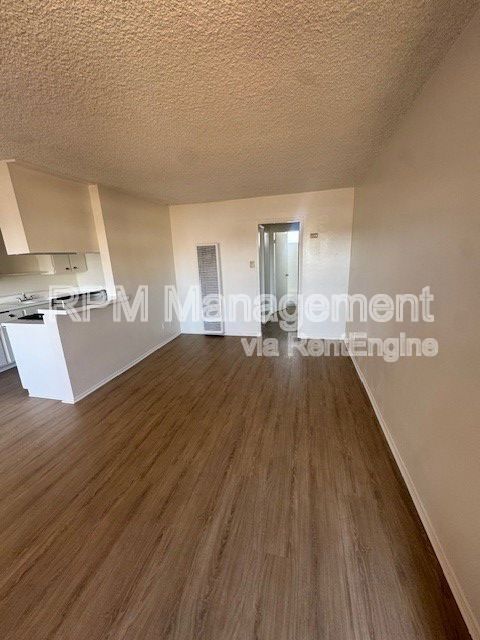 Photo - 6833 Sepulveda Blvd Unidad 208 Rental