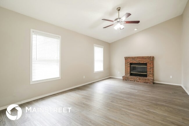 Photo - 595 Hibernia Oaks Dr