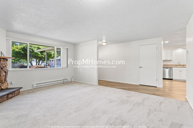 Photo - Updated Two Bedroom Duplex in Newberg!