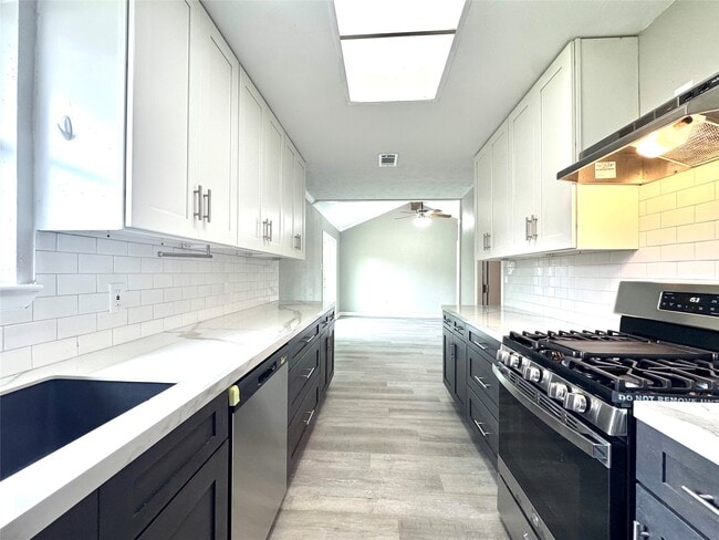 Photo - 5538 Mackinaw St