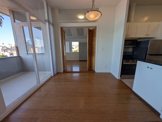 Photo - 11936 Darlington Ave Unidad 304