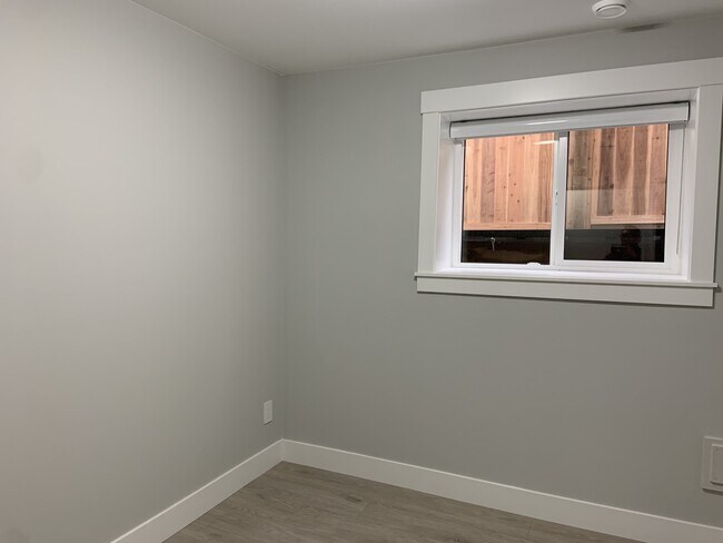 Photo - 10034-1172A 172a St