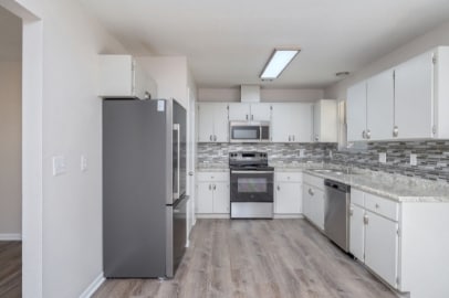 Photo - 126 Camellia Pl