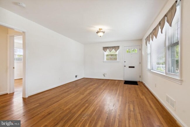 Photo - 9923 Mayfield Dr