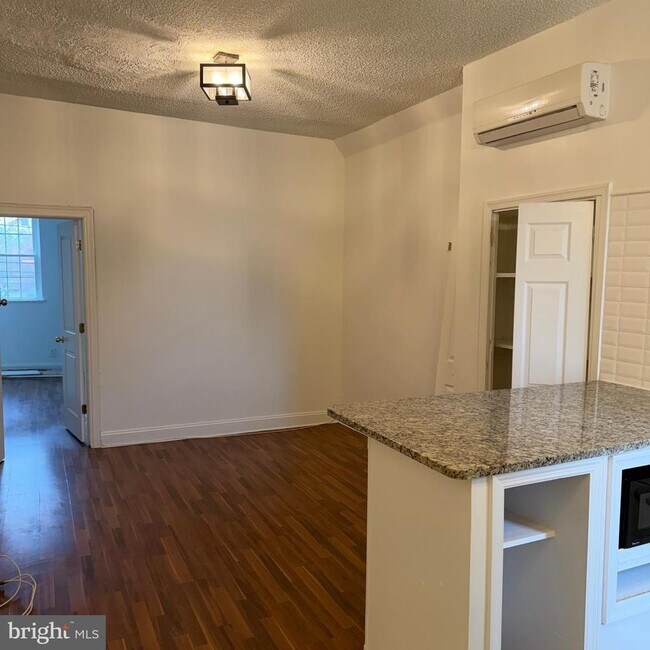 Photo - 753 S 22nd St Unit 2ND, FL.