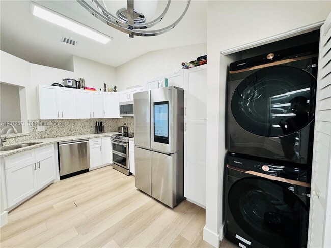 Photo - 1480 Sweetbay Way