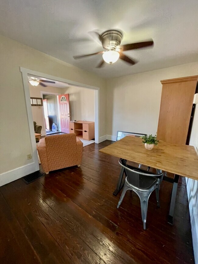 308 Rose St