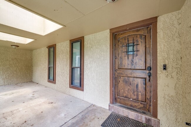 Photo - 16115 Wolf Creek St