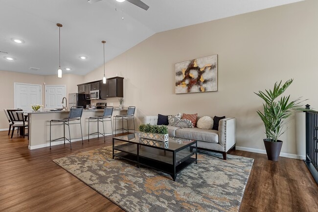 Photo - Redwood Grand Rapids