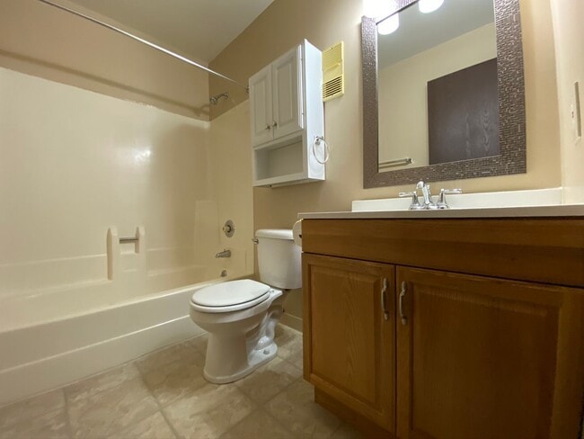 Photo - Spacious 1 BR Apartment in Lovely Location! Easy Access to Downtown & MORE! CALL TODAY! Unidad 507