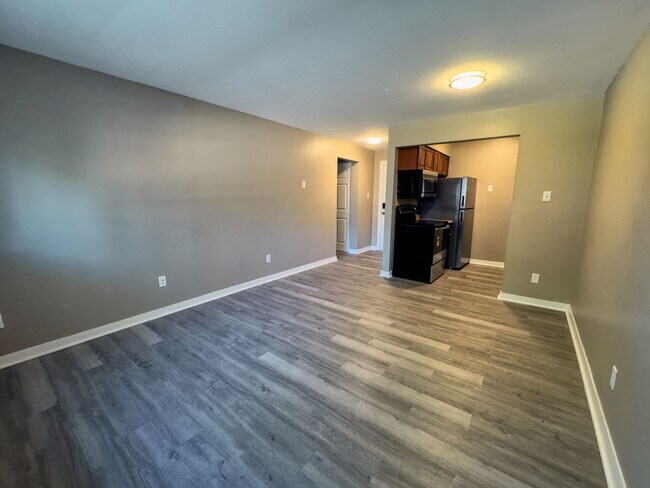 Photo - 3021 Pestalozzi St Unit 105