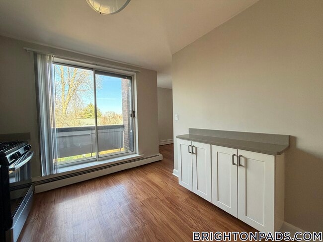 Photo - 9 Bronsdon St Unit 12L-D