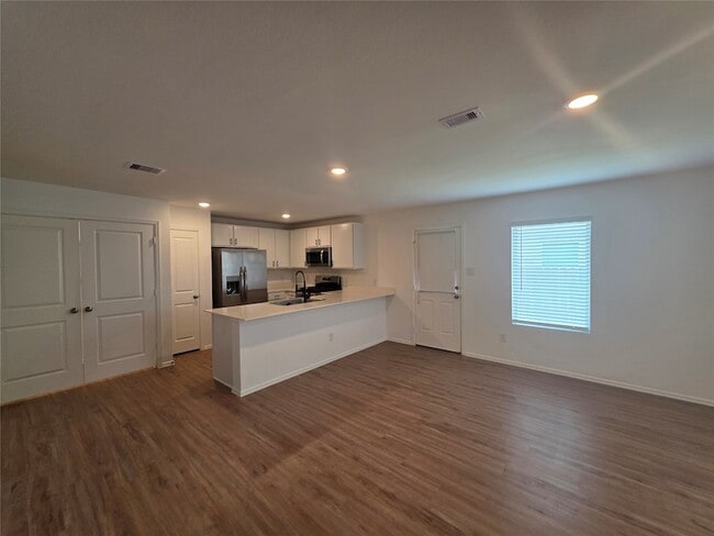 Photo - 314 Riverwood Village Ln