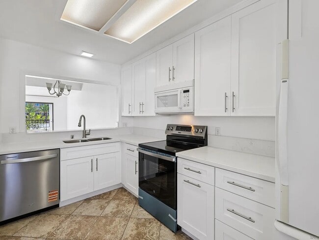 Photo - 3525 Lebon Dr Unidad 304