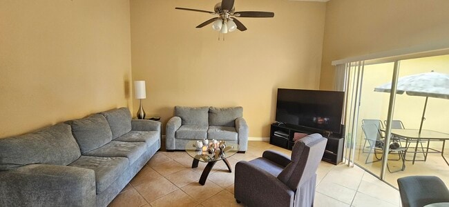 Photo - 210 Sparrow Dr Unit 4