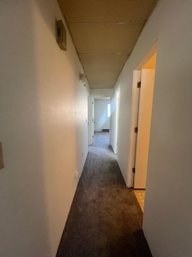 2 Bedroom 1 Bathroom 4 Plex - 2 Bedroom 1 Bathroom 4 Plex House