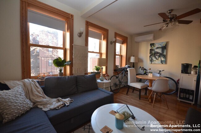 Photo - 137 Charles St Unit 1