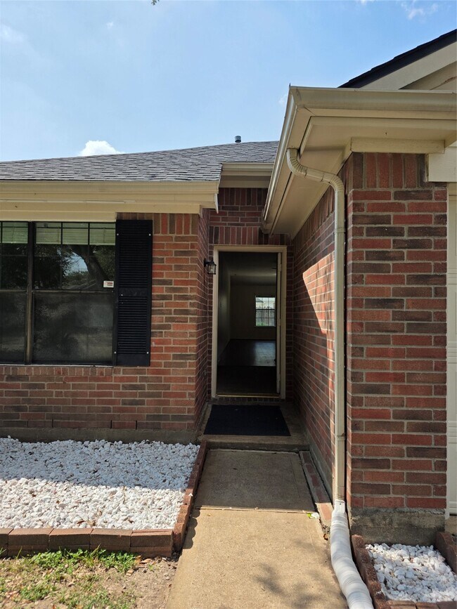 Photo - 16106 Darwood Ct