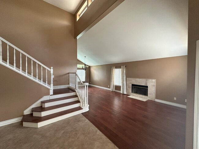 Photo - 28338 Welfleet Ln