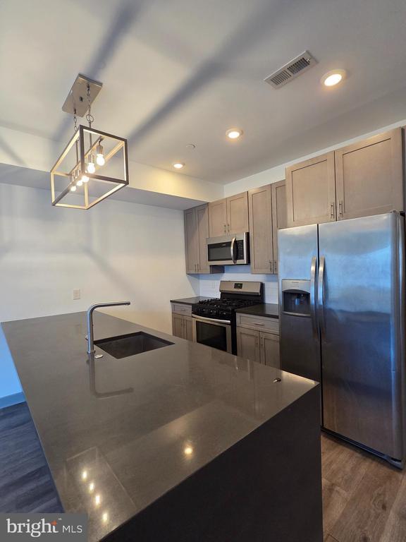 Photo - 413 W Berks St Unit 2