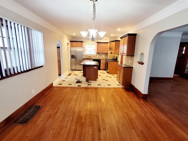 Photo - 255 Alger St SE