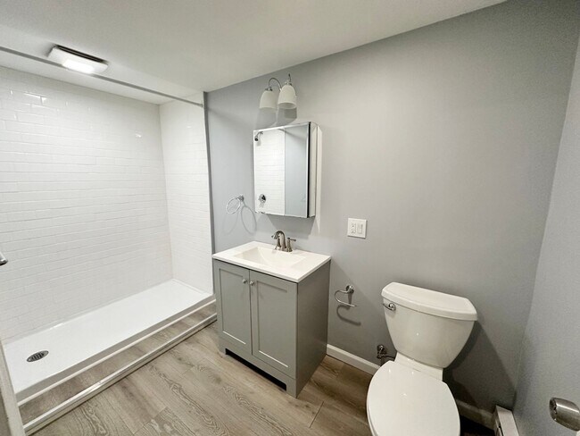 Photo - 14 Clark St Unit #3