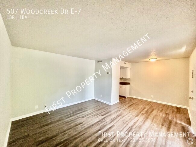 Building Photo - 507 Woodcreek Dr Rental