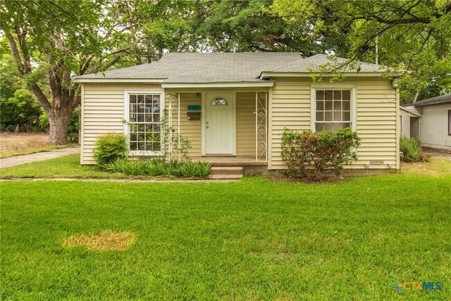 Building Photo - 1303 E Avenue G Rental