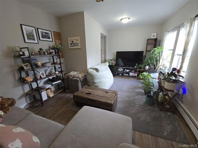 Photo - 174 Clinton St