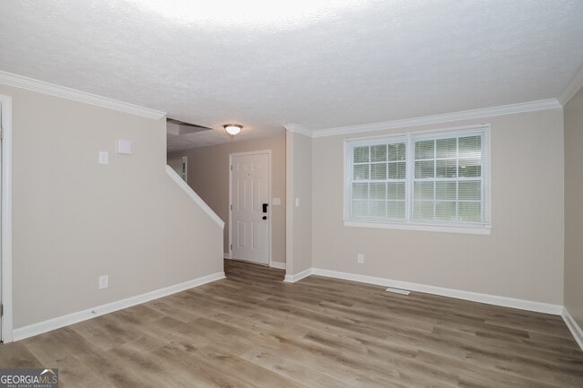 Photo - 5356 Olde St