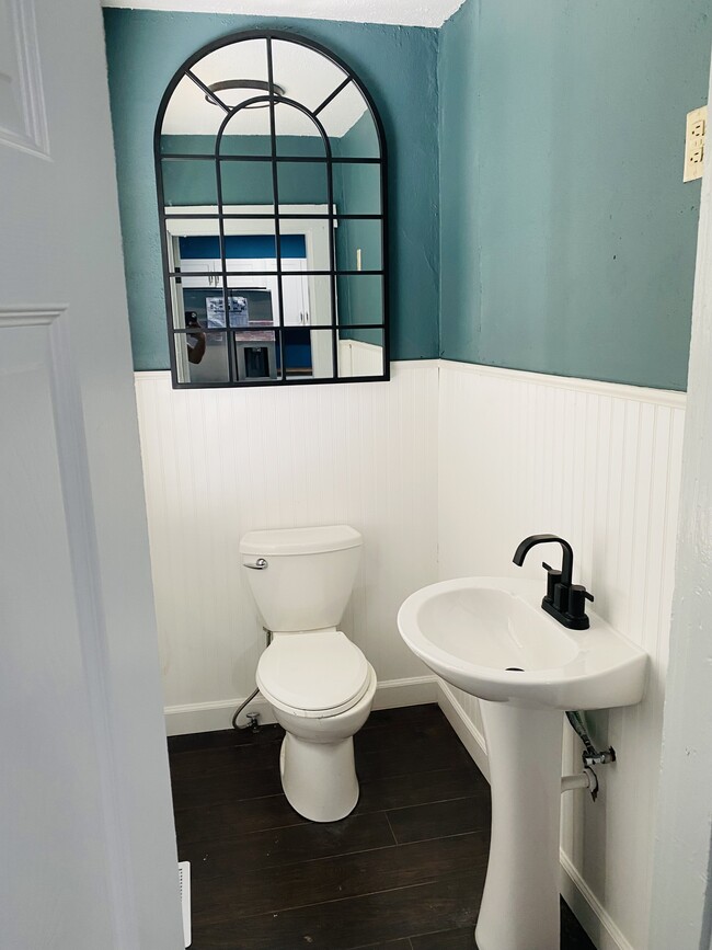 Photo - 1556 King Ave Rd