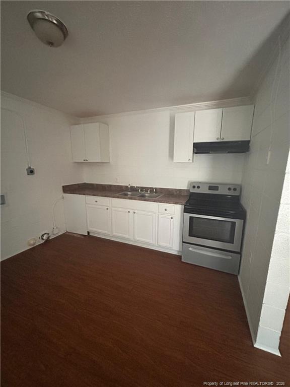 Photo - 421 Squirrel St