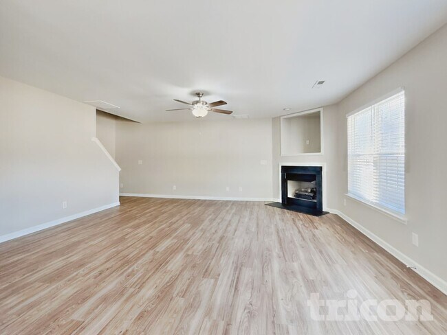 Photo - 1011 Ronald Rd