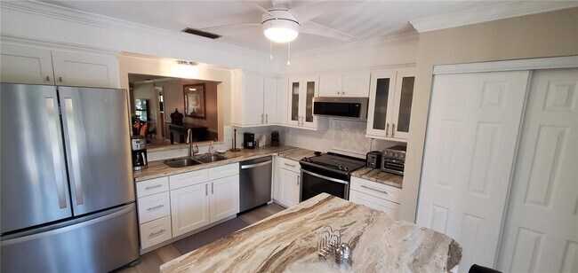 6110 Country Club Way Unit 201