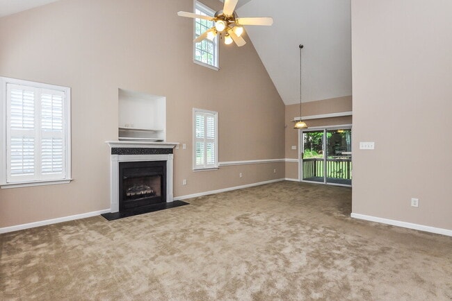 Photo - 3612 Willowtree Ln